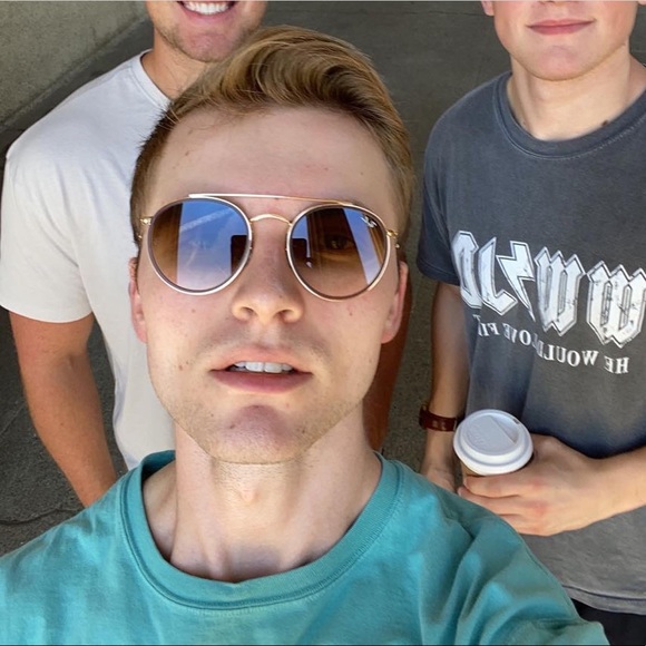 Meet your Posher, Daniel - Picture 1 of 1